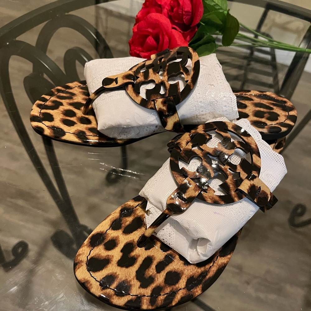 💕🌸Tory Burch Miller Sandals🌺🌸